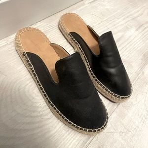 UNIVERSAL THREAD Black Espadrille Mules